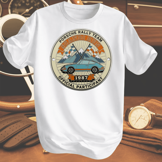 Premium Porsche Rally Team t-shirt i mjuk bomull med klassisk bilkulturdesign